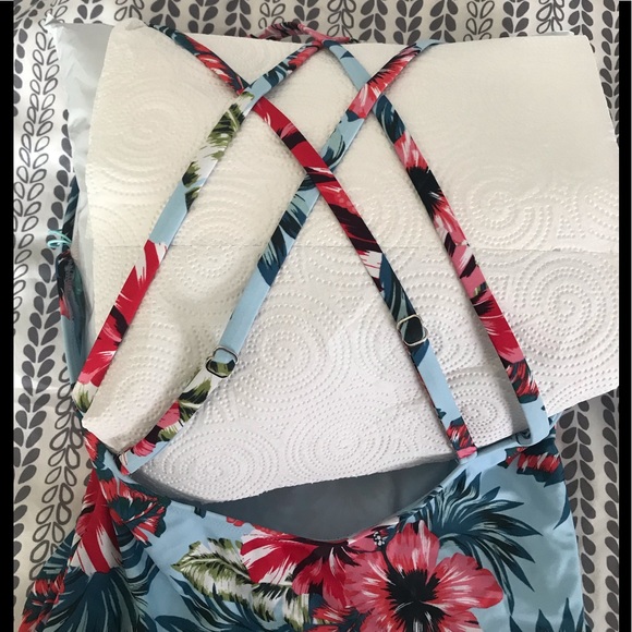 Swimsuit - Picture 5 of 7